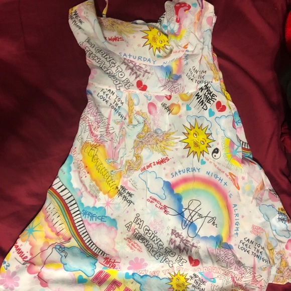 LIMITED EDITION in White Graffiti Elton John - Picture 5 of 7